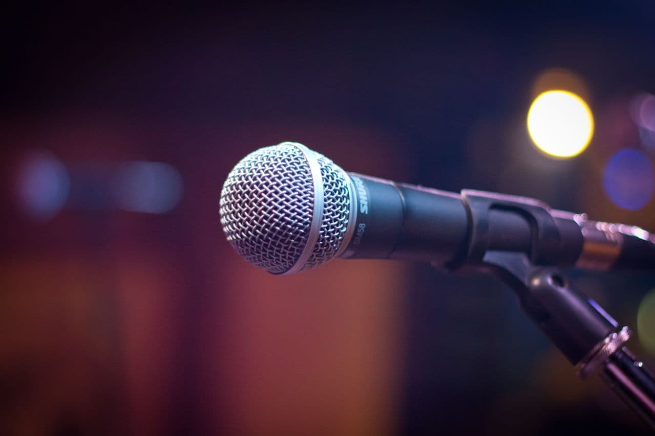 舞台用的 Shure SM58 咪高峰